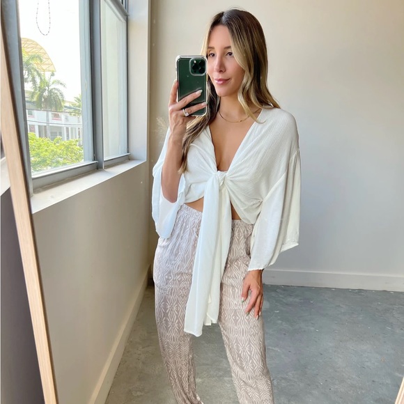 Briny - Erica Tie Top- BLACK - L - Picture 2 of 3